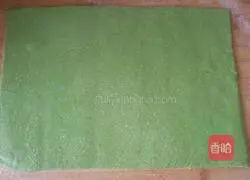 Illustration of how to make two-color flower rolls 5