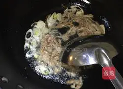 Illustration of traditional home-style braised noodles 7