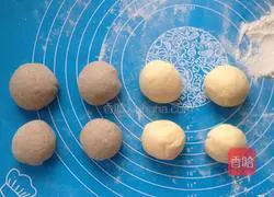 Illustration of how to make lollipop flower rolls 9