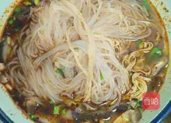 Illustration of Li's Homemade Spicy Rice Noodles 17