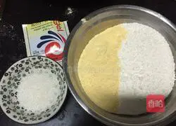 Illustration of how to make corn flour steamed buns 1