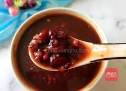Illustration of how to make beauty and blood-tonifying porridge 1