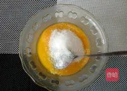 Illustration of how to make coconut milk-flavored flower rolls 6