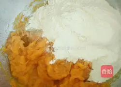 Illustration of Homemade Pumpkin Hair Cake 4