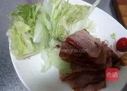 Illustration of how to make bacon cheeseburger 9