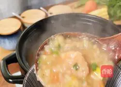 Illustration of how to make shrimp and seafood porridge 8