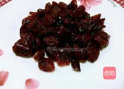 Illustration of how to make cranberry egg cake 3 