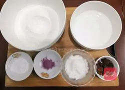 Illustration of how to make red rice cake 1