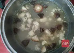 Chicken and Mushroom Braised Rice Recipe Illustration 4