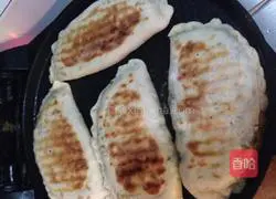 Illustration of how to make leek and egg box 10