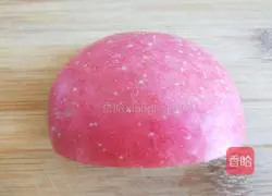 The Lantern Festival on the fifteenth day of the first lunar month Illustration of how to make a fruit peacock open its tail 1