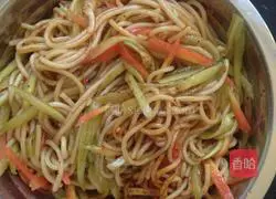 Illustration of how to make Sichuan cold noodles 5