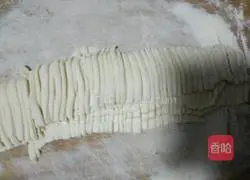 Illustration of how to make braised potato and green beans noodles 11