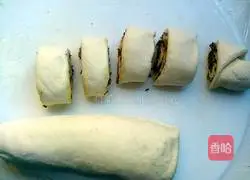 Lily Roll Recipe Illustration 10