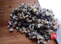 Illustration of how to make snail porridge 3