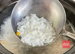 Illustration of how to make raw seafood porridge 4