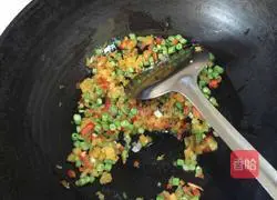 Illustration of how to make sausage and cured claypot rice 7