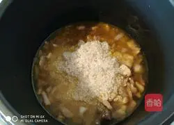 Illustration of how to make diced pork with rice 3