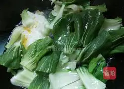 Illustration of how to make stir-fried rice noodles with vegetables and eggs 6