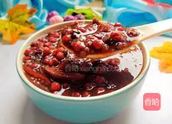 Illustration of how to make red bean, barley and millet porridge 1