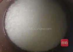 Illustration of how to make braised sausage and bean rice 3