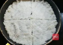 Illustration of how to make homemade crispy rice porridge at home 3