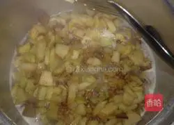 Illustration of how to make delicious baked rice with vegetables, fruits and shrimps 2