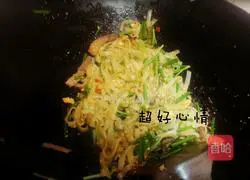 Illustration of how to make fried rice noodles 8