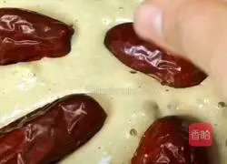 Illustration of how to make caramel cake 6