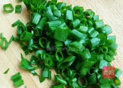 Illustration of how to make fried rice noodles with eggs 3