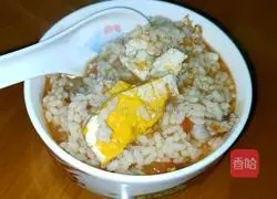 New ways to eat leftover rice: Illustration of how to make tomato and egg risotto 12