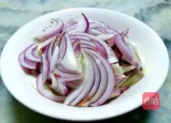 Illustration of how to make curry beef rice 6