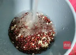 Illustration of how to make red bean, barley and lotus seed soup 5