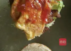 Illustration of how to make mini burgers 5