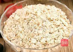 Illustration of how to make nutritious porridge for six-month-old babies 2