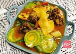 Illustration of how to make large plate of chicken braised colorful noodles 14