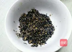 Illustration of how to make black sesame Lantern Festival 8