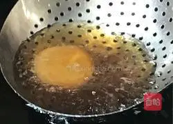 Illustration of how to make glutinous rice fried cake #元xiao on the 15th day of the first lunar month# 7