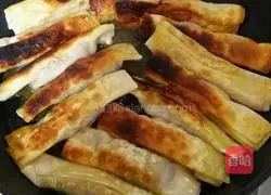 Illustration of how to make beef pot stickers 7