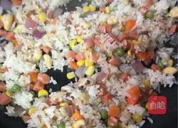 Illustration of how to make colorful cheese baked rice 7