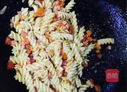 Illustration of how to make Italian fusilli noodles 8