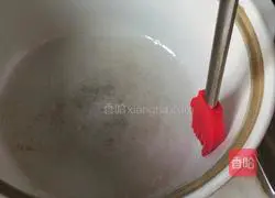 Illustration of how to make claypot rice 3