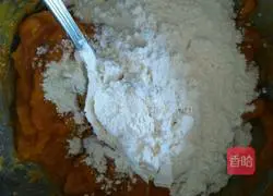 Illustration of how to make pumpkin hair cake 5