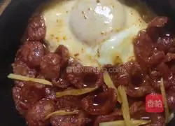 Illustration of how to make sausage claypot rice 13