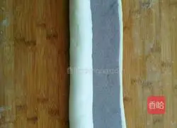 Illustration of how to make two-color flower rolls 5