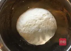 Illustration of how to make two-color flower rolls 7