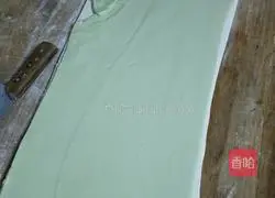 Illustration of how to make 3-color flower rolls 5