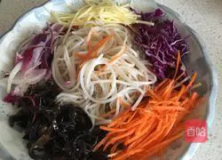 Illustration of how to make cold rice noodles 8