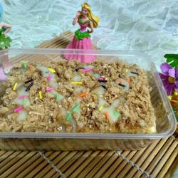Meat floss box cake