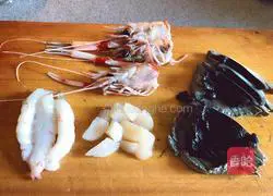 Illustration of how to make seafood casserole porridge 8